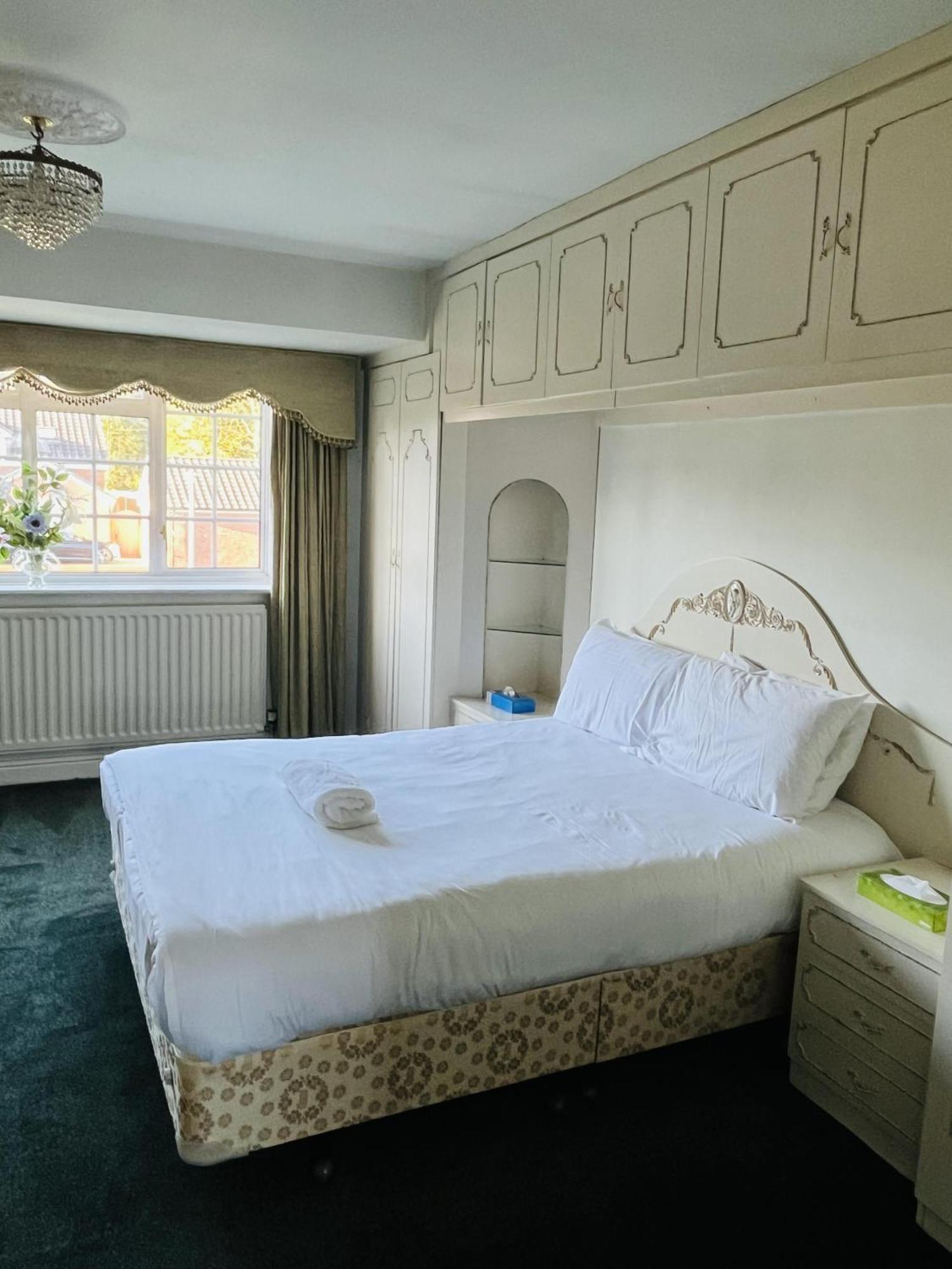 Unwind In Comfort At Cosy Caradus Free Parking Birmingham Buitenkant foto