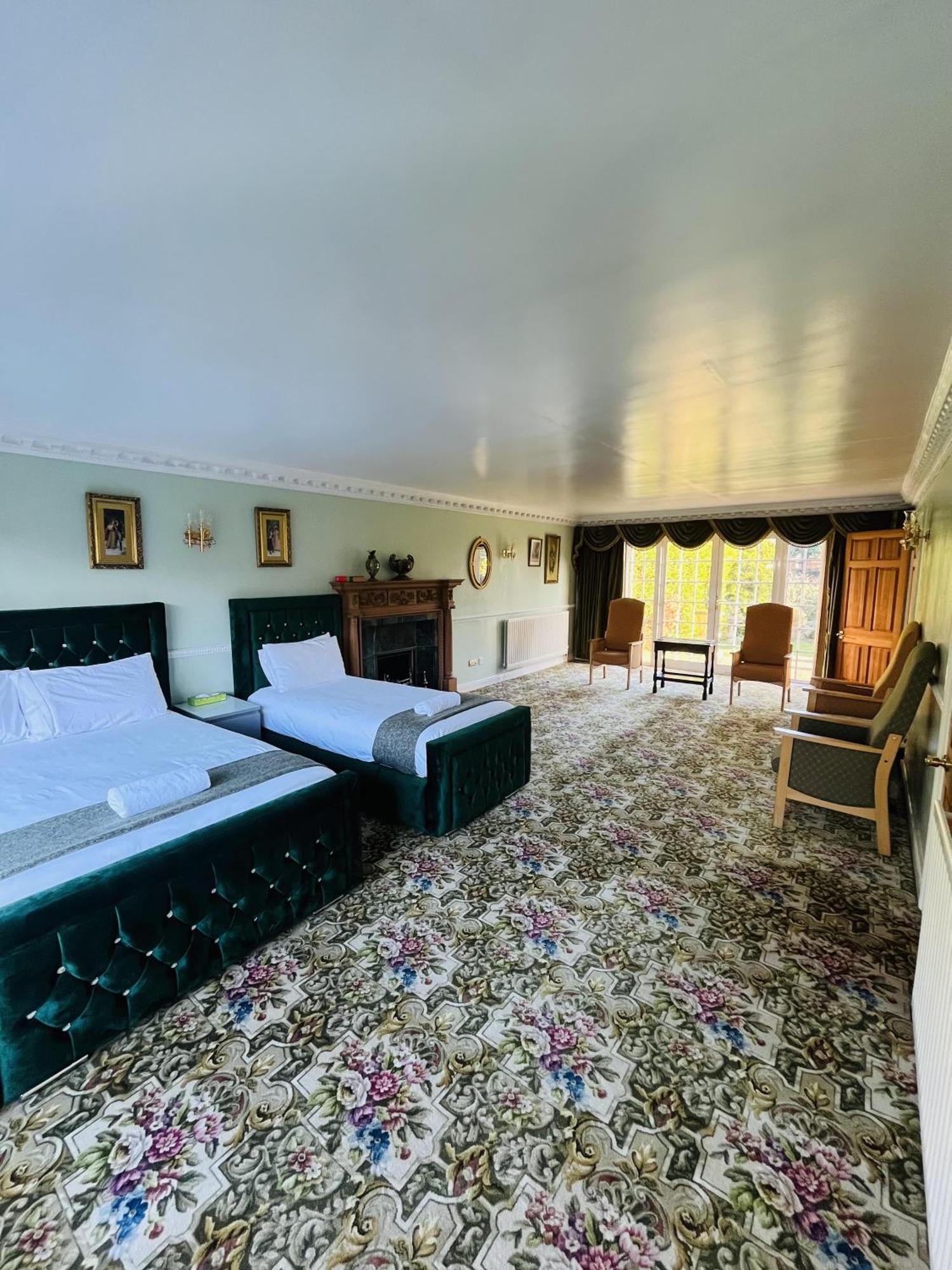 Unwind In Comfort At Cosy Caradus Free Parking Birmingham Buitenkant foto